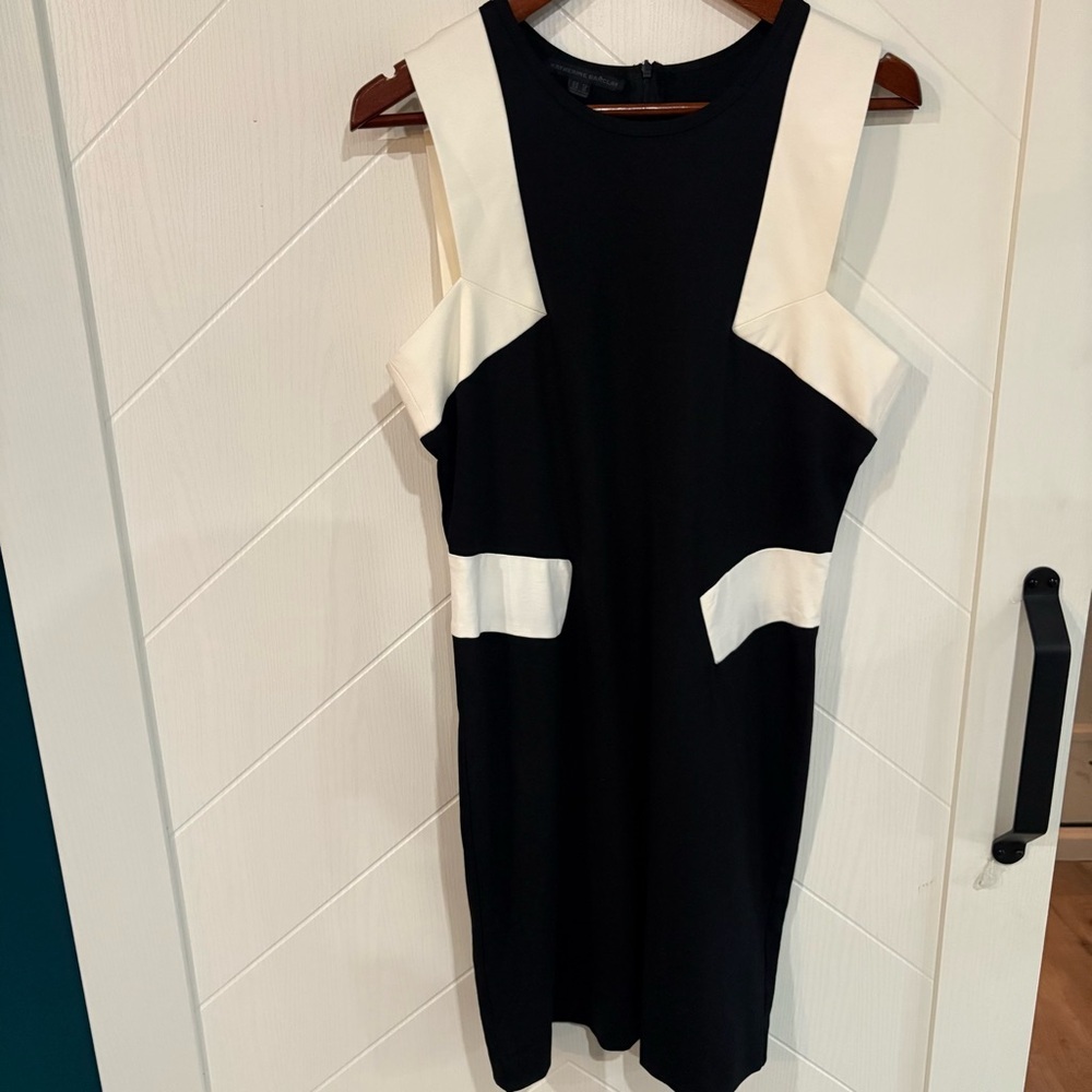 Katherine Barclay Black and White fitted color block Mini Dress